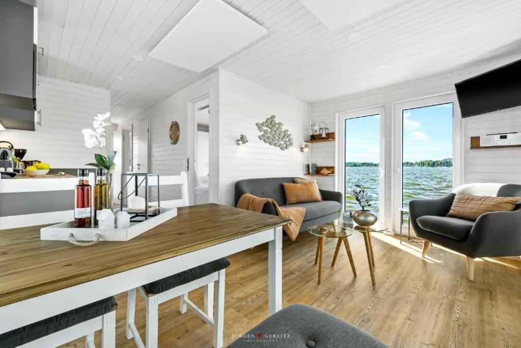 Hausboot Gluecksmomente Mit Dachterrasse In Schleswig Am Ostseefjord Schlei Exterior foto