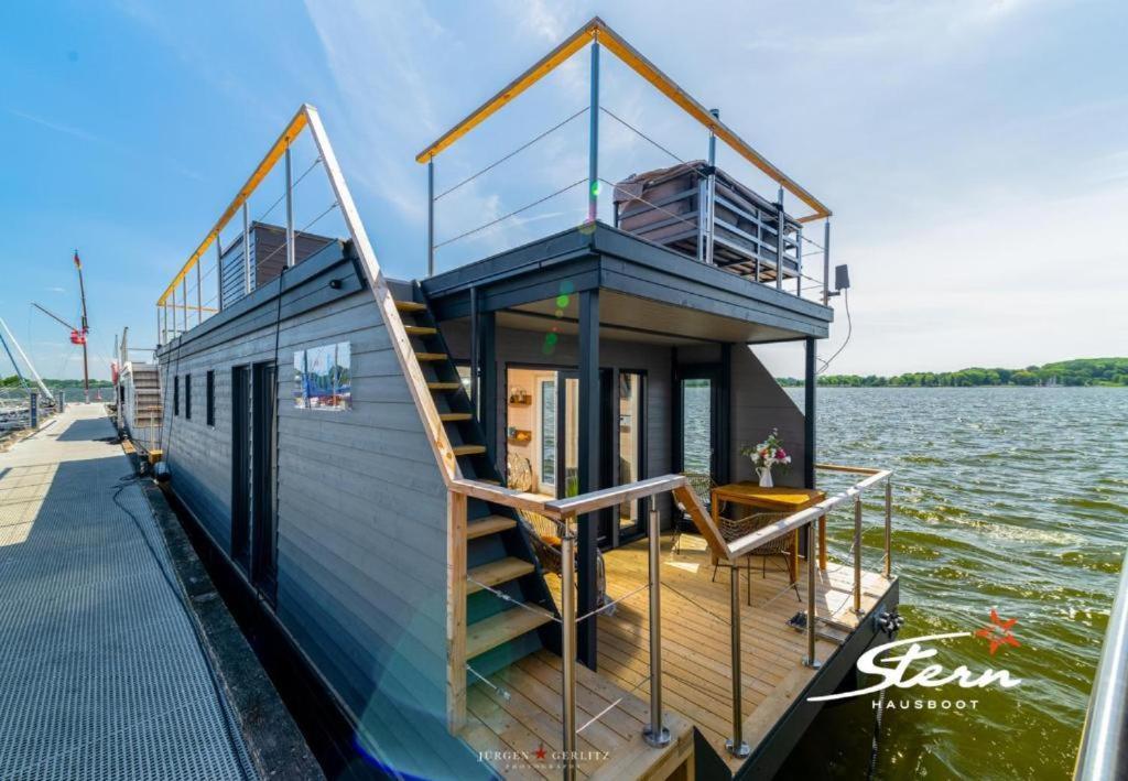 Hausboot Gluecksmomente Mit Dachterrasse In Schleswig Am Ostseefjord Schlei Exterior foto
